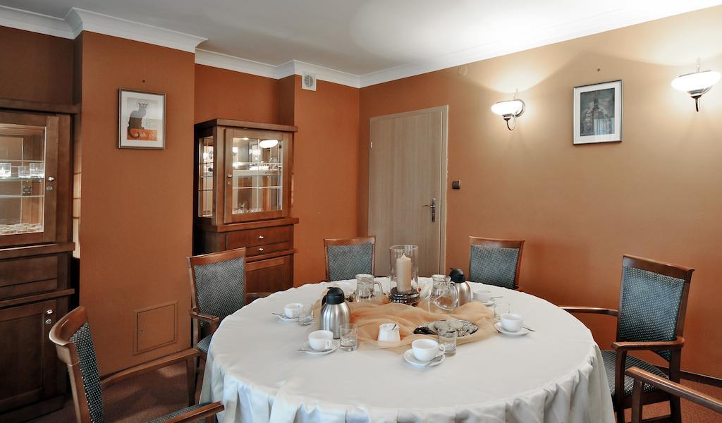 Hotel Sypniewo Margonin Exterior foto